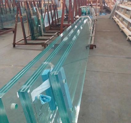Różne rozmiary paneli Szkło bezpieczeństwa laminowane z hartowanymi panelami i białą warstwą ochronną